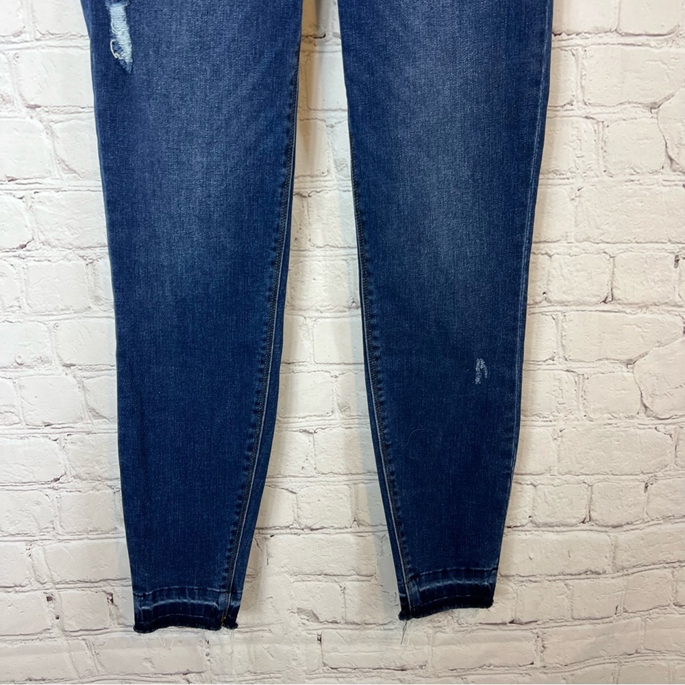 Spanx Distressed Ankle Skinny Jeans, Medium Wash size small - Picture 3 of 11